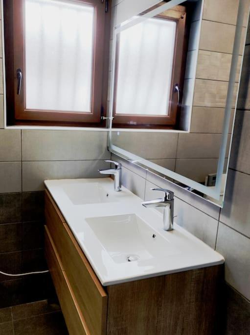 Gite Papillon 6 A14 Personnes - Jacuzzi Gerardmer Luaran gambar
