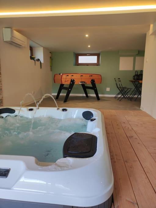 Gite Papillon 6 A14 Personnes - Jacuzzi Gerardmer Luaran gambar